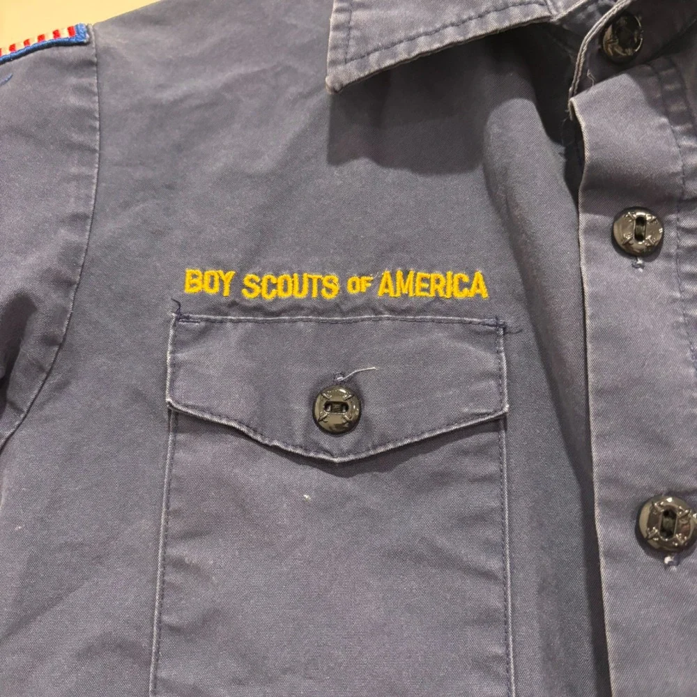 Boy Scouts of America Youth Medium Navy Blue Short Sleeve Uniform Shirt Patches